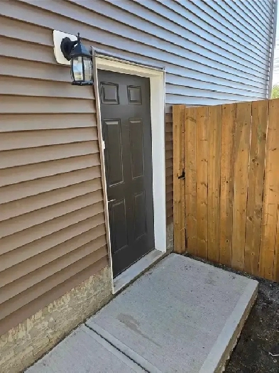 Basement for Rent Image# 9