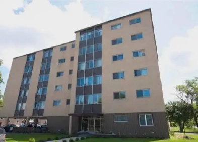 JULY 1 ST ROOM FOR RENT WESTBORO $950.00 EVERYTHING INCLUDED ! Image# 3