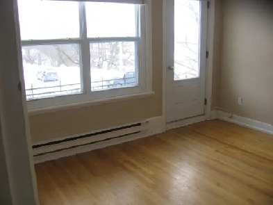 juillet, superbe5 1/2 étage complet, haute ville 3chambres 1750$ Image# 1