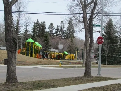 Very close to UofA, Scona, Whyte Ave, Shops, Bus, Short ride DT Image# 1