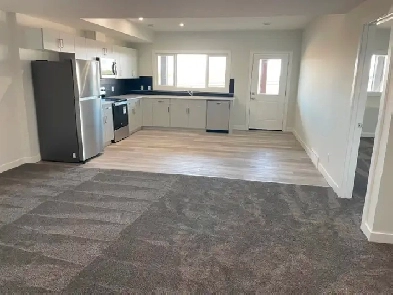 Two Bedroom Walkout Basement in Pine Creek $1600 available 01Aug Image# 2