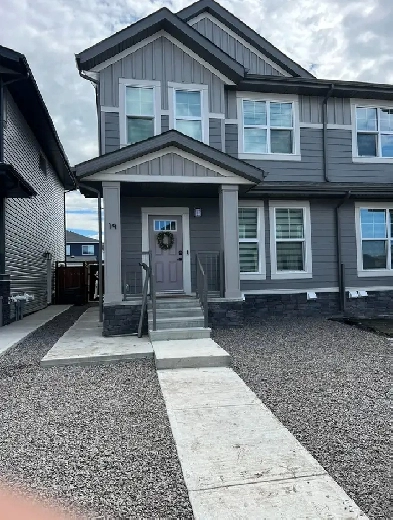 3bedroom Duplex with attached double garage in Walden co Image# 10