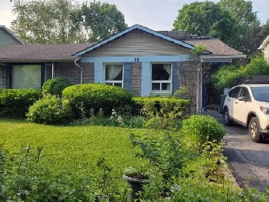 Semi-house whole rental at Don Mills and Steels Image# 18