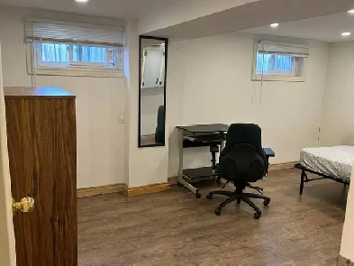 Furnished Big Private Room (15.5x10.5 ft) in 2 Bed, Parking Image# 1