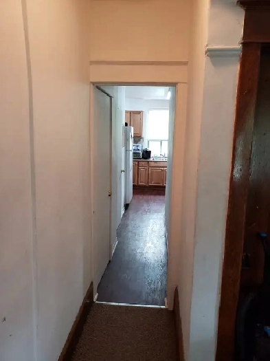 Room in a house, main floor is for rent, Christie and St.Clair Image# 2