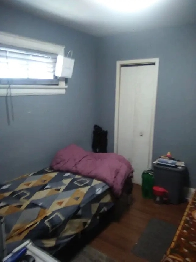 Shared room- Utilities Included Image# 5