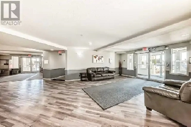 Bright 1 Bed   Den Condo | Across from Elliston Park | Utilities Image# 5