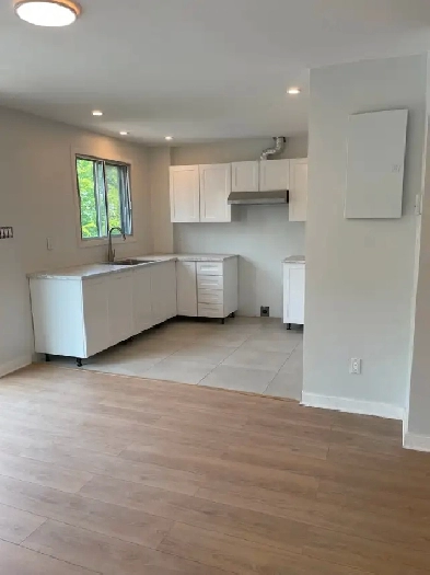 5 1/2 appartment with built in Air conditioning Image# 2