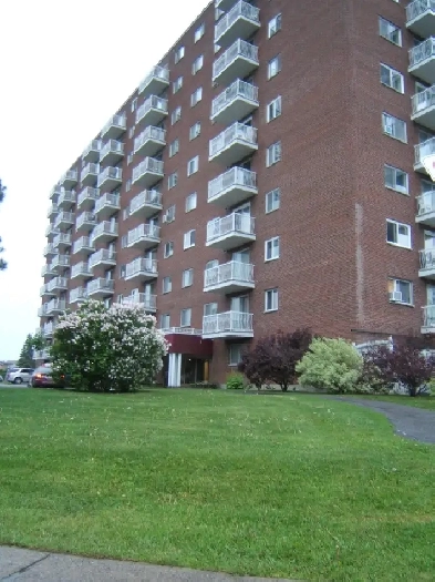 2 bedrooms,Terasse Chavoin Hull, 10 min. to downtown, quiet area Image# 4