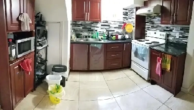 shared room rent only for female Image# 1