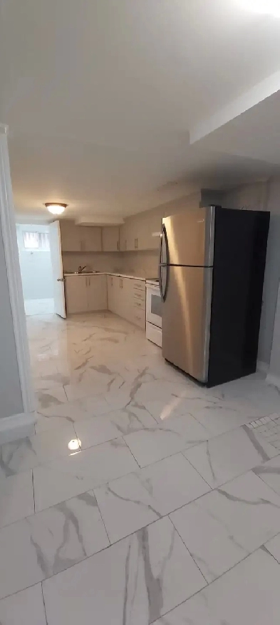 Two Bedrooms Basement Apartment in Upper James St Image# 6