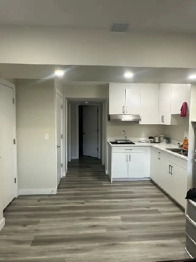 one bedroom Basement Image# 1