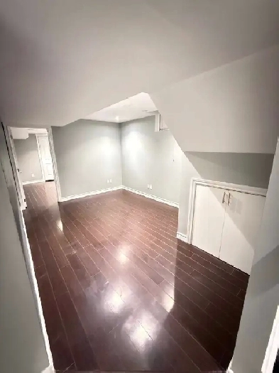 LEGAL BASEMENT RENTAL Image# 6
