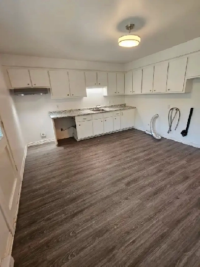 Très grand 5 1/2. Triplex Image# 1