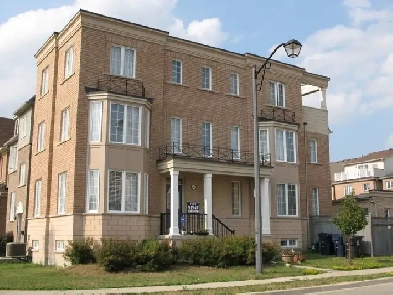 Very best accommodations near York U. Image# 5