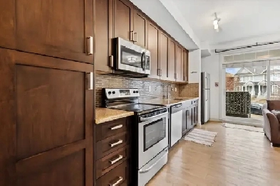 EXECUTIVE SUITE FOR RENT Image# 3