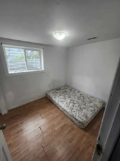 Room available Charleswood. Shared bsmt suite Image# 1