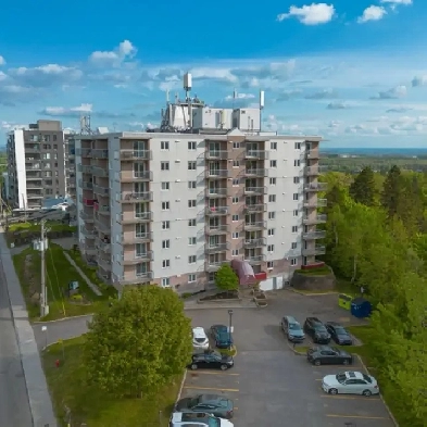 Spacieux condo à Charlesbourg Image# 1