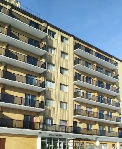 Spacious Upper Floor Apt w Balcony – Secure Building w Elevator Image# 1