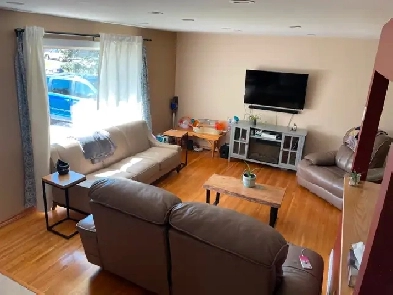 House for rent in Fort Richmond, Winnipeg Image# 1