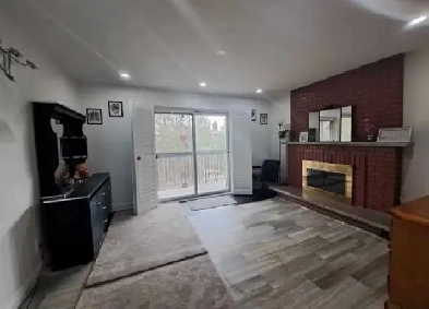 Immediately available sharing Room for 2 Girls Image# 1