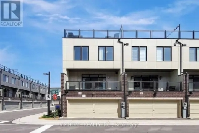 4 bed 4 bath townhouse - Bathurst/Rutherford Image# 1
