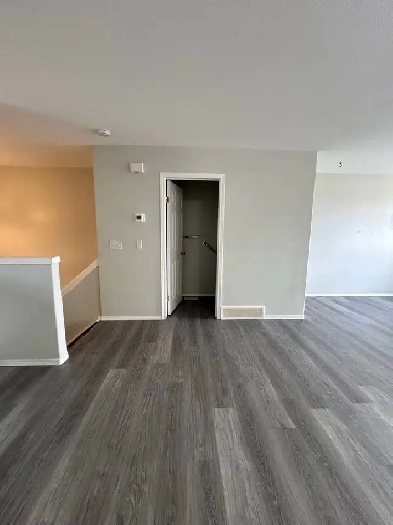 Apartment Sylvan Lake- 1st month FREE Image# 1