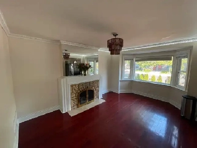 Spacious three Bedroom Bungalow by Go/Subway in BEACH Community Image# 1