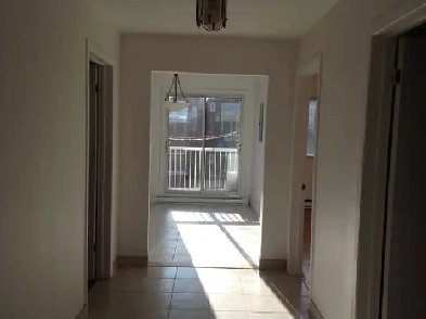 St-Leonard très grand 5 1/2 à louer 1 juillet $ 1800 Image# 1