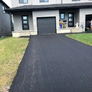 3 br/2.5 bath Townhouse Napanee July 1 $2295 Plus Kanvers Way Image# 18