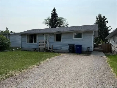NEW LISTING 518 3rd Avenue West Image# 9