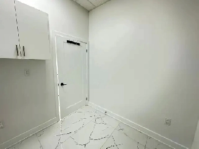 Commercial Room For Rent Image# 1