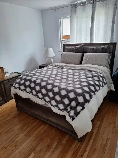 5 1/2 Anjou, Proche de Centre D'Achat, close to Shopping Mall Image# 1