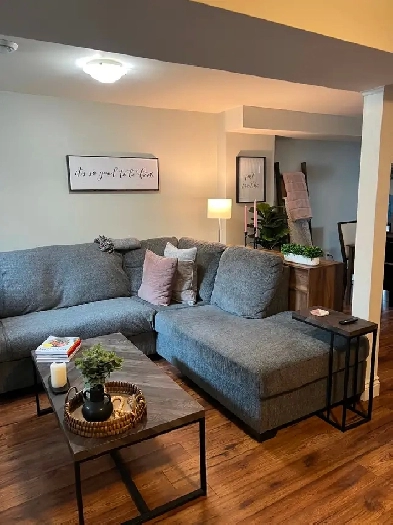 SPACIOUS APARTMENT IN HOUSE WITH YARD- All Inclusive Image# 2