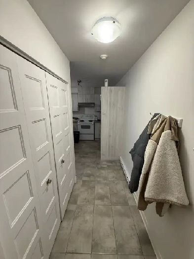 À LOUER - Appartement 3 1/2 Image# 1