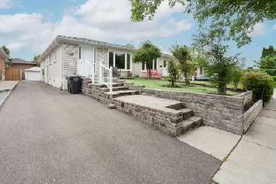 3BR 2WR Semi-Detached in Mississauga near Havenwood & Bloor Image# 1