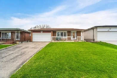 3BR 2WR Detached in Mississauga near Cawthra / Dundas Image# 1