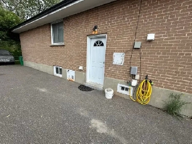 Studio in Central Brampton – All Welcome - 1 Parking Image# 1