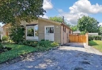 Richmond Hill Crosby Semi-detached Main floor for Lease Image# 1