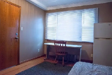 For MATURE GENTLEMAN- Welland Ave/Niagara St area, St. Catharine Image# 1