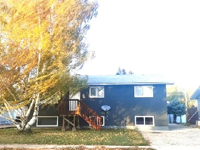 5 Bedroom Home in Colonsay - with suite and shop Image# 1