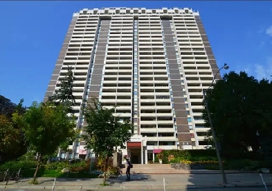 Downtown 1-Bedroom for Female Tenant Image# 1