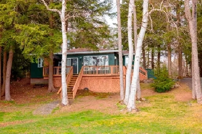 For Sale – Waterfront Cottage on Roberts Lake Image# 2