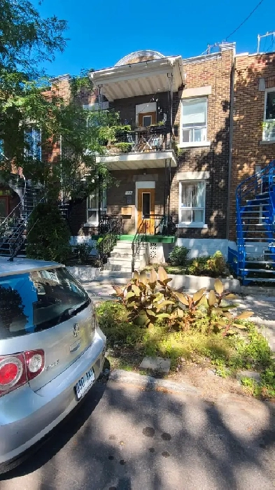 Beau grand 4 1/2 Rosemont, H, Duplex Promenade Masson. Image# 1