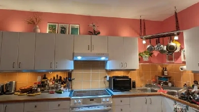 6 1/2 (2 ch fermés) à 1 coin de rue du métro Image# 1