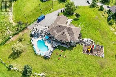 Luxury Golf Course Retreat - Your Dream Home is Here! Image# 13