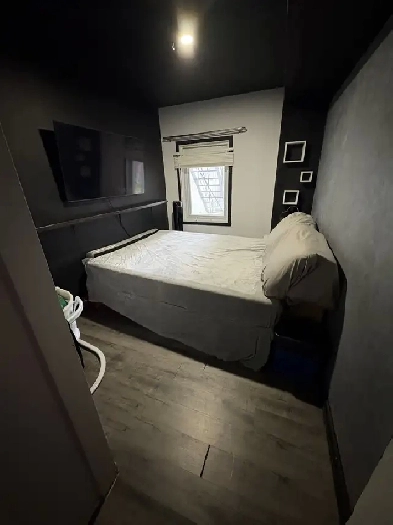 Big 1 bedroom apartment. spacieux Image# 1