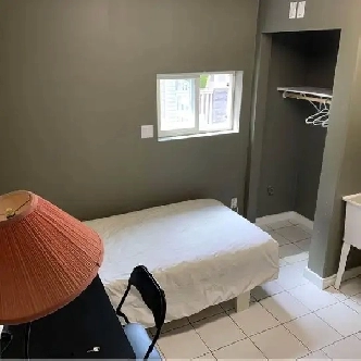 Private room for rent in Vancouver Image# 2