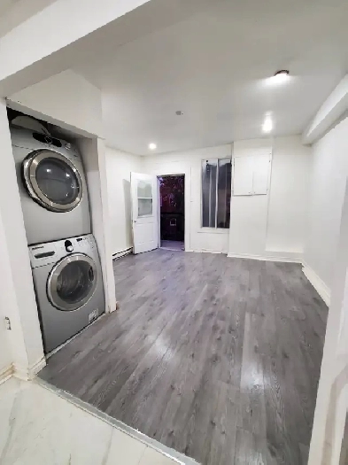 4 ½ Rénové à Verdun – 2 Chambres Fermées, Balcons, Métro a pied! Image# 1