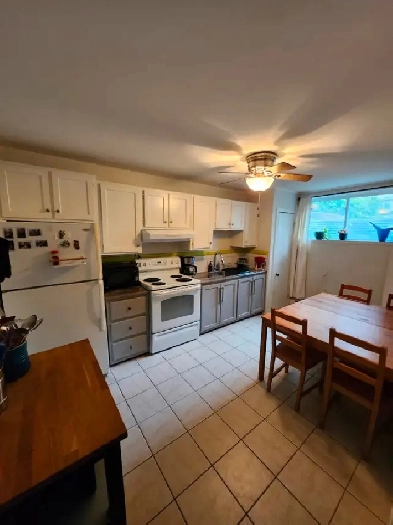 Large 3 1/2 East Plateau Image# 1